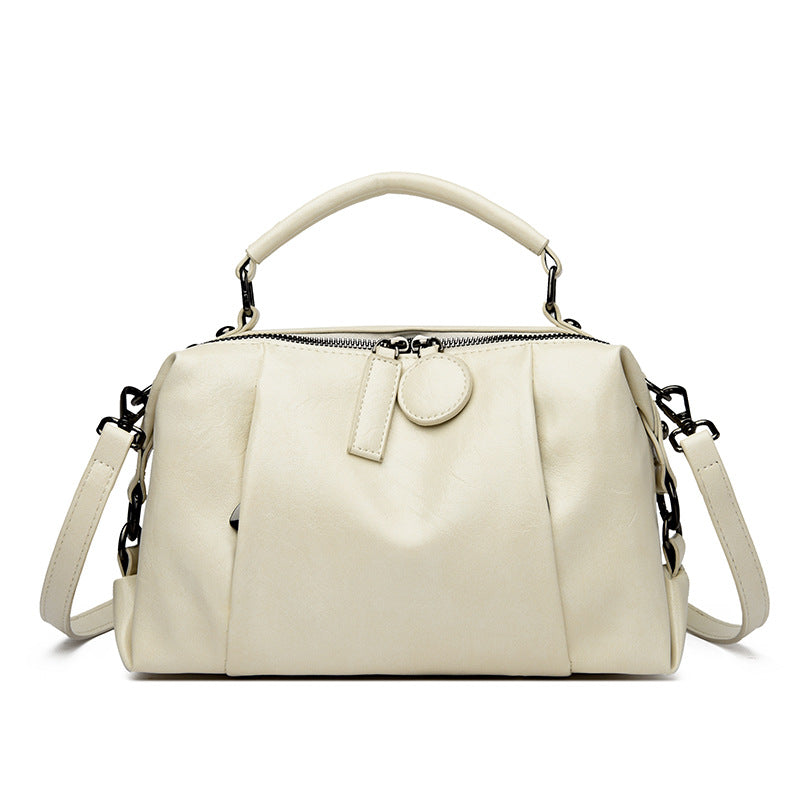 Messenger Bag Korean Simple Soft Leather Pillow Bag Large Capacity Oil Wax Leather Ladies Hand Bag Daily Office Bag
