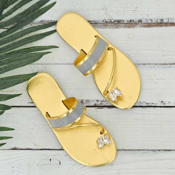 Rhinestones Strap Toe Covering Flat Slippers Women Outer Wear Golden Beach Sandals - GLAMWEARS