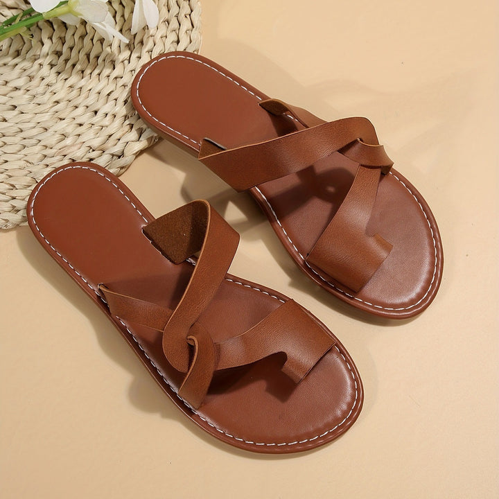 Retro Flat Bottom Toe Ring Slippers Women Wear with Cross Beach Slippers - GLAMWEARS