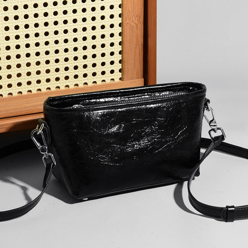 Leather Bag Simple Crack Messenger Bag Special Interest Shoulder Bag Large Capacity Bucket Bag Women
