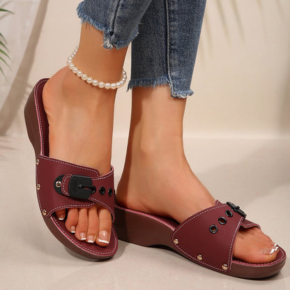 Belt Buckle Platform Slippers Women Outdoor Rivet Lightweight Casual Beach Sandals