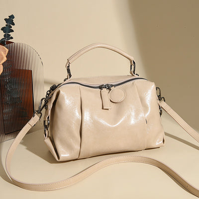 Messenger Bag Korean Simple Soft Leather Pillow Bag Large Capacity Oil Wax Leather Ladies Hand Bag Daily Office Bag
